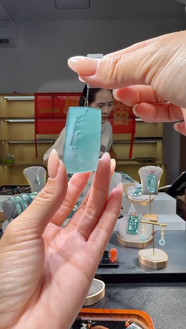 吊坠(不含链)未镶嵌翡翠佛观天下