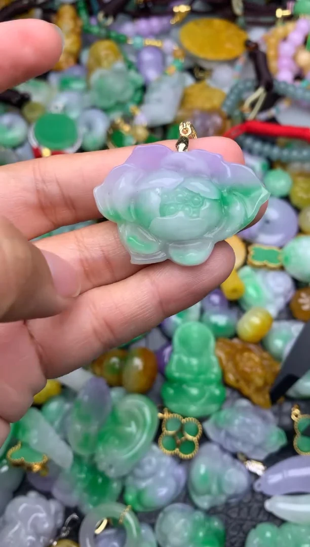 颈饰未镶嵌翡翠缅甸翡翠吊坠