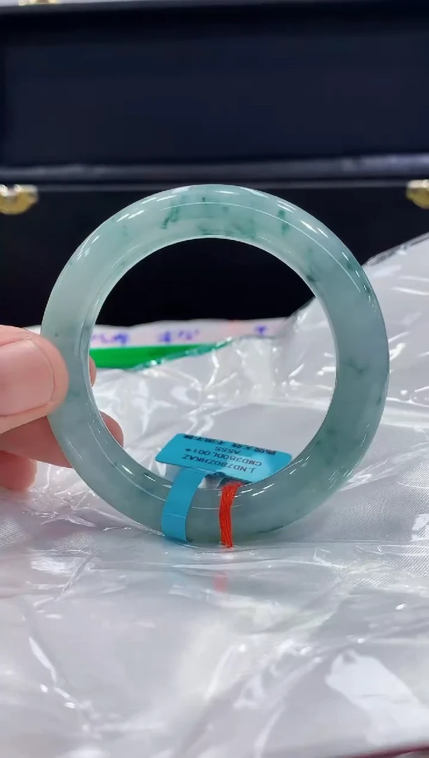 未镶嵌手镯翡翠翡翠手镯