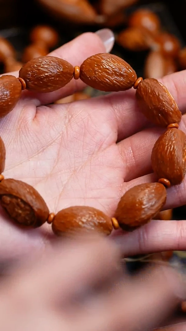 【闪购商品】橄榄核吊坠苏工橄榄核