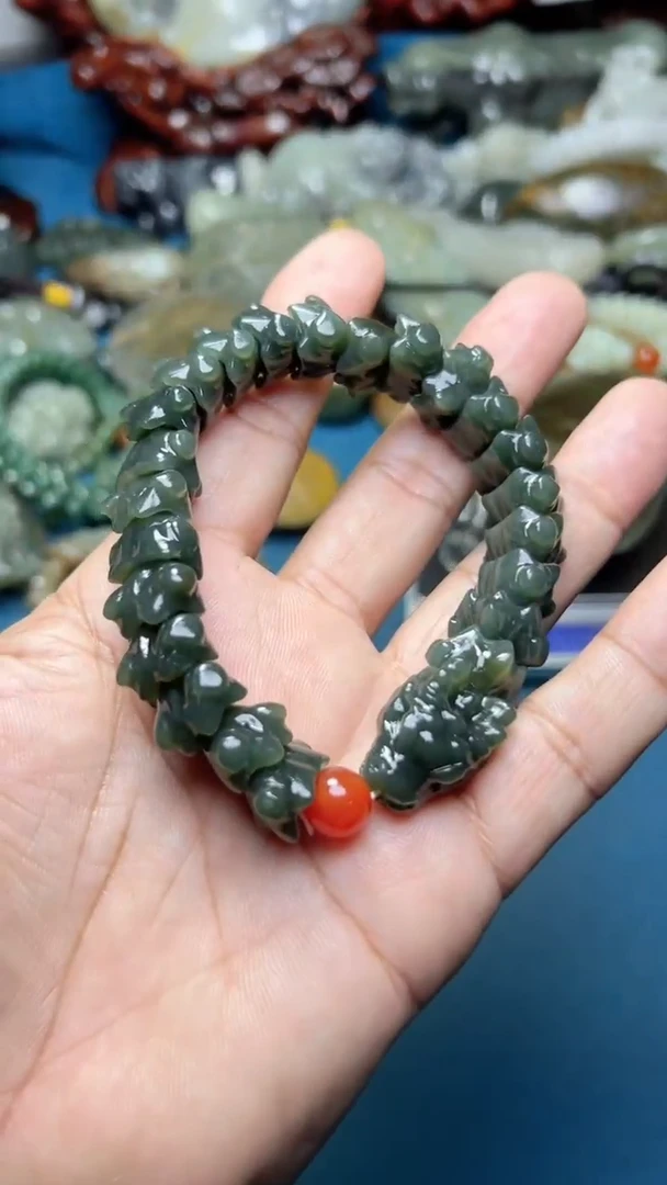 和田玉未镶嵌挂件.