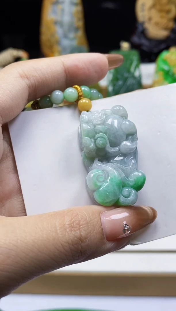 颈饰未镶嵌翡翠翡翠A货