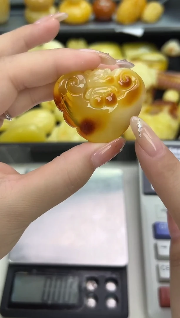 裸石琥珀未镶嵌琥珀蜜蜡吊坠