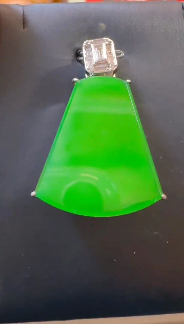 吊坠(赠链)银S925镶嵌翡翠天然A货翡翠