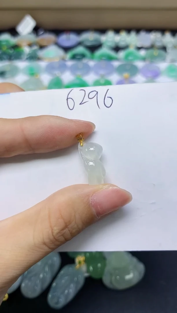 翡翠未镶嵌颈饰 天然缅甸翡翠A货