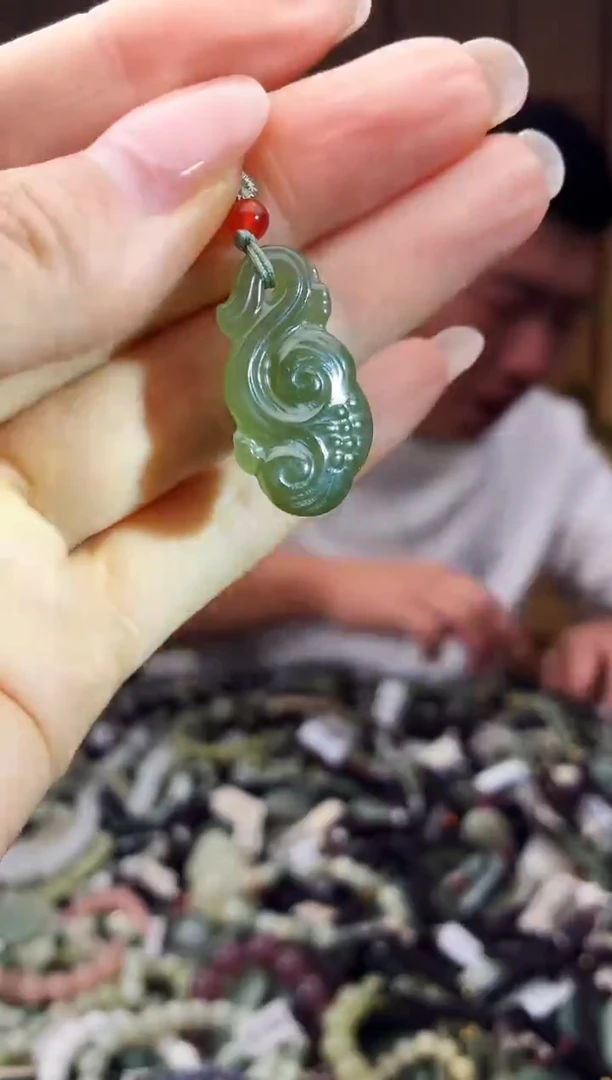 颈饰未镶嵌和田玉多样性发货，拍一发一