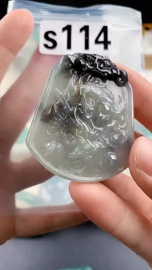 颈饰未镶嵌翡翠颈饰未镶嵌缅甸天然翡翠吊坠