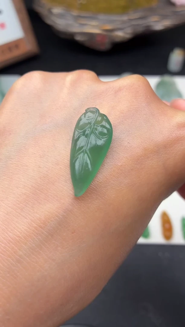 未镶嵌定制翡翠