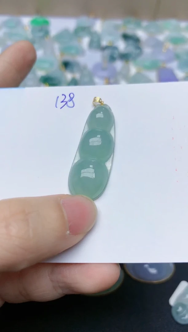 【闪购商品】翡翠颈饰18K金镶嵌天然翡翠A货    138