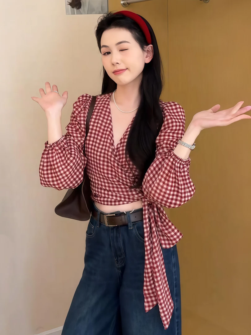 V领红色格子长袖衬衫女2025早秋新款高级感气质收腰绑带短款上衣