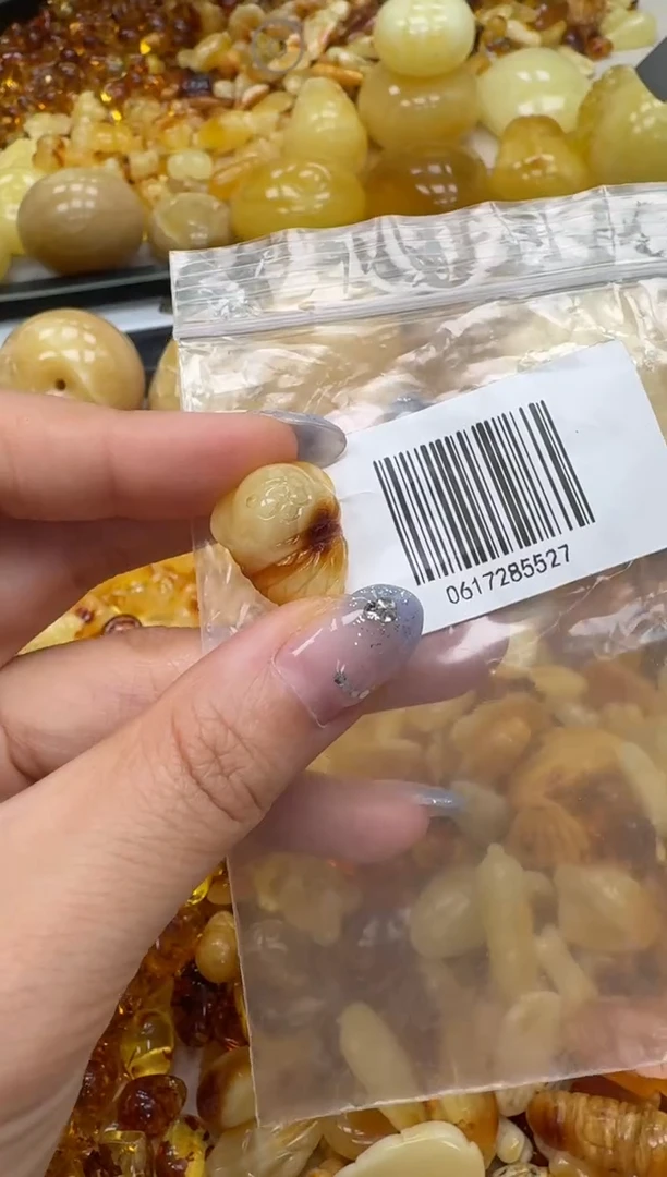 裸石琥珀未镶嵌如图