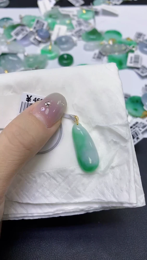 颈饰18K金镶嵌翡翠天然缅甸翡翠A货百元以上9元证书费自理