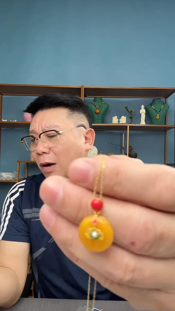 未镶嵌琥珀裸石18（有瑕介意勿拍）