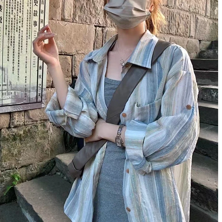 条纹晕染长袖防晒衬衫女复古宽松薄款外搭衬衣潮