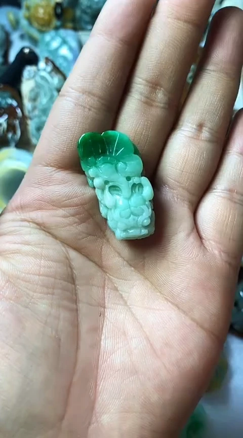 翡翠未镶嵌颈饰天然缅甸翡翠a货