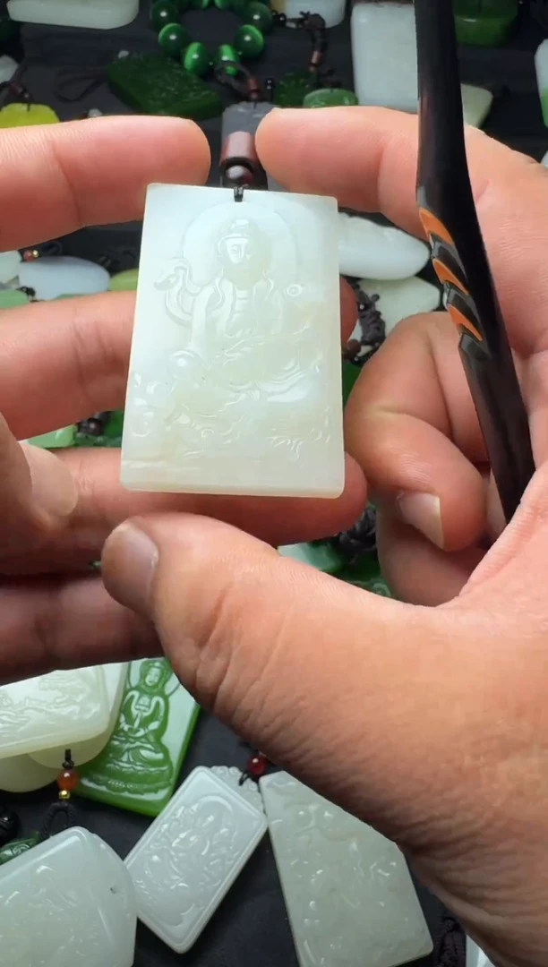 和田玉未镶嵌颈饰1