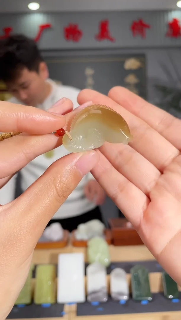 【闪购商品】和田玉颈饰未镶嵌拍一发一 多样性发货