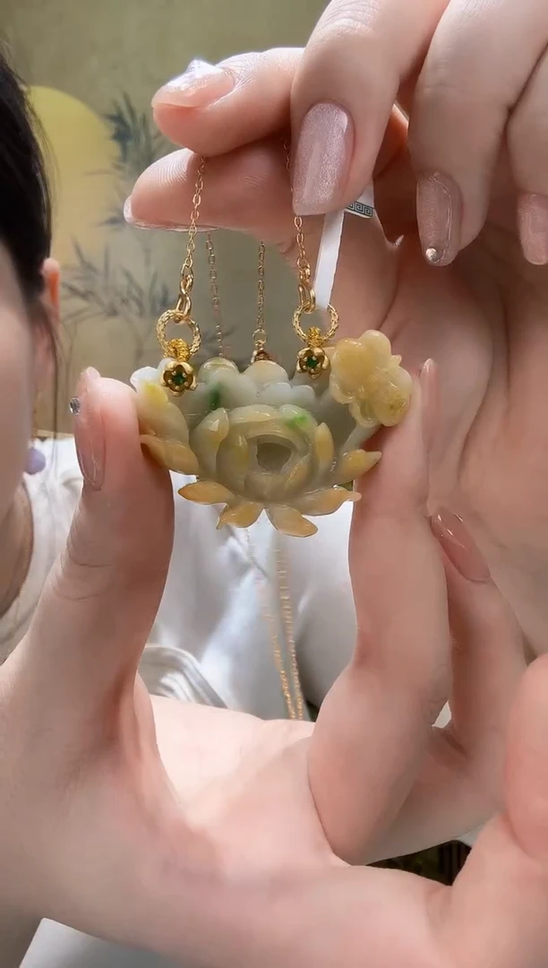 翡翠未镶嵌颈饰吊坠