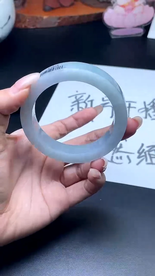 未镶嵌胚定制翡翠晚***封手镯