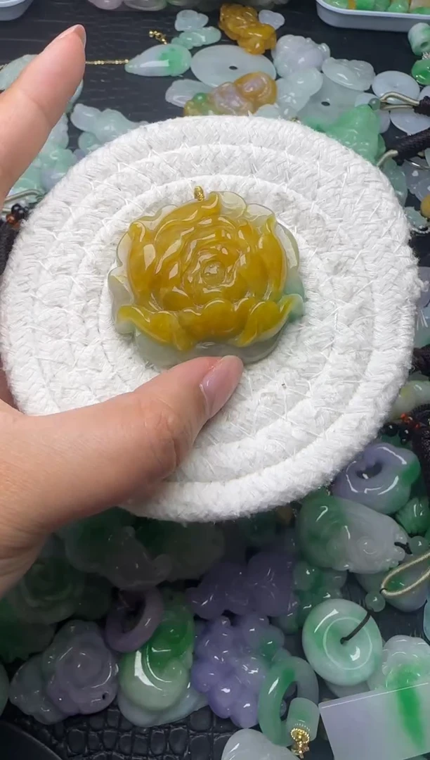 颈饰未镶嵌翡翠缅甸翡翠吊坠