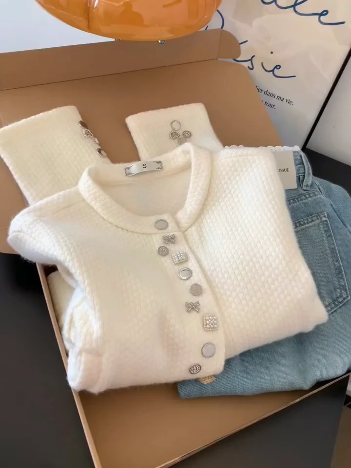 2015年秋季韩系温柔别致软糯小香风设计感短款小众时尚外套