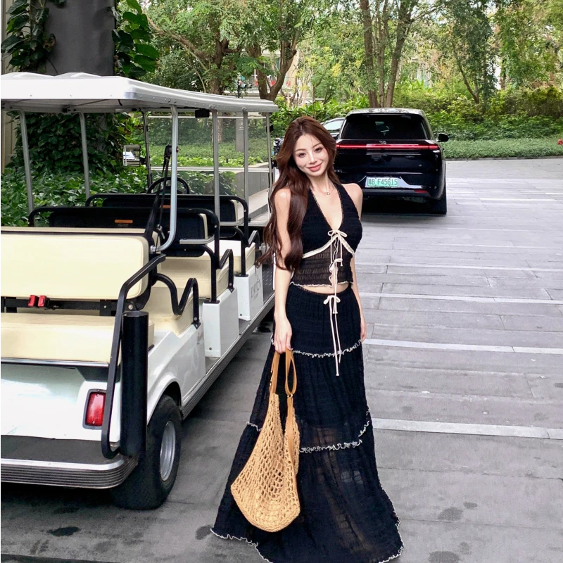 黑色设计感v领抽绳挂脖吊带上衣夏纯欲网纱撞色半身裙度假套装