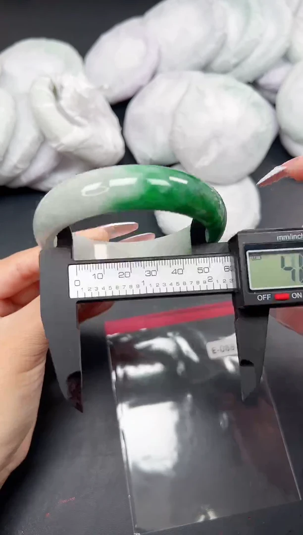 精品手镯，一物一拍E-088