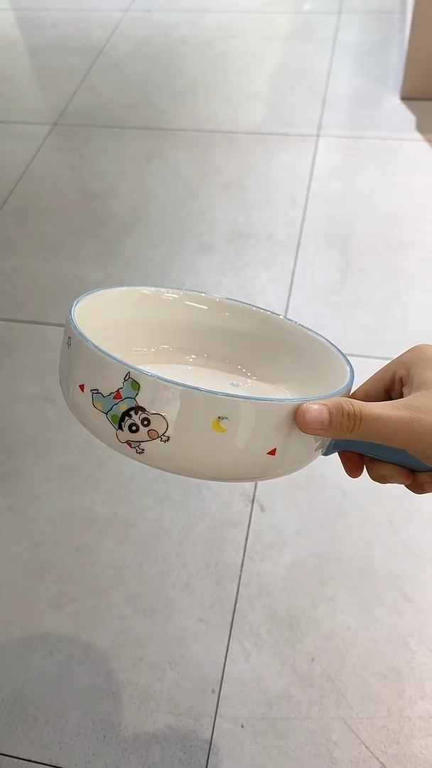 陶瓷摩登主妇蜡笔小新手把碗一个蓝色