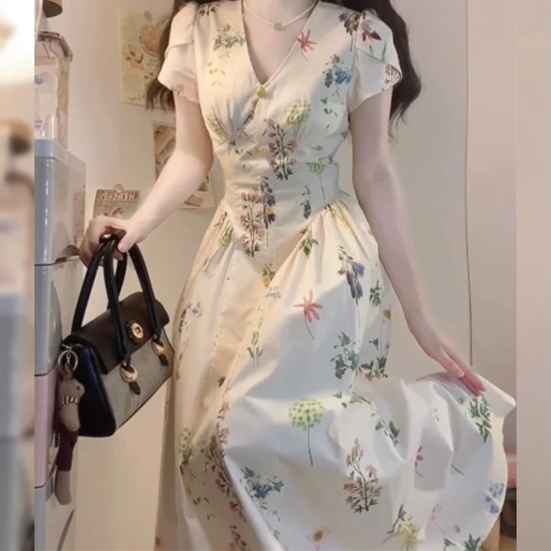 小个子巨好看v领碎花连衣裙子女装夏季2025新款长裙今年流行爆款