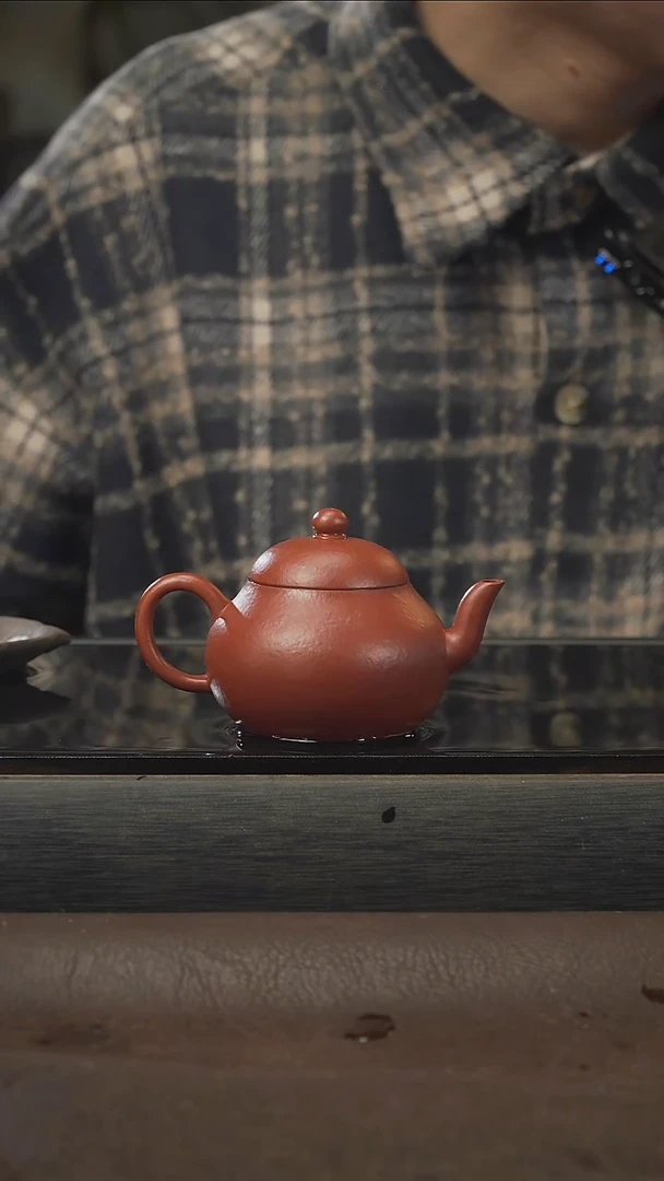 茶壶紫砂梨形，朱泥，120cc