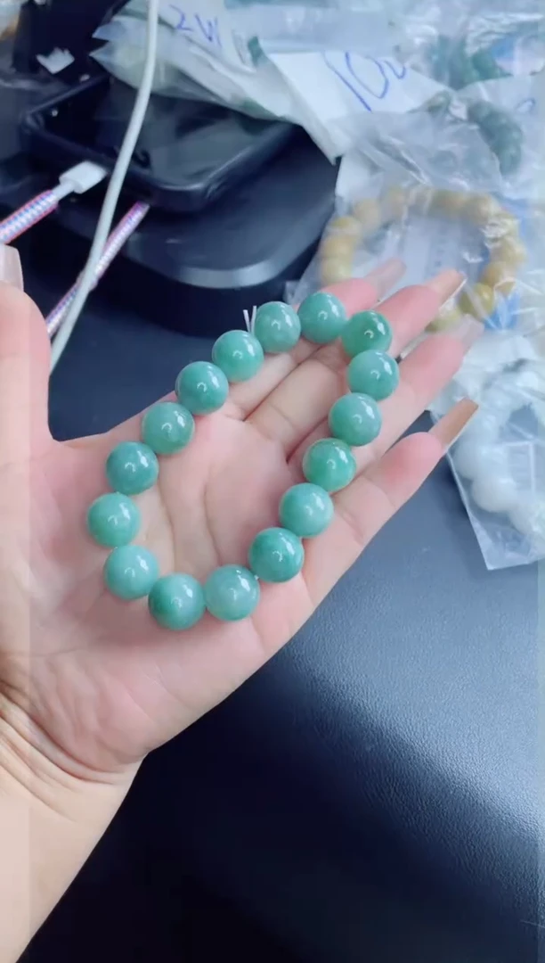 定制翡翠未镶嵌珠串