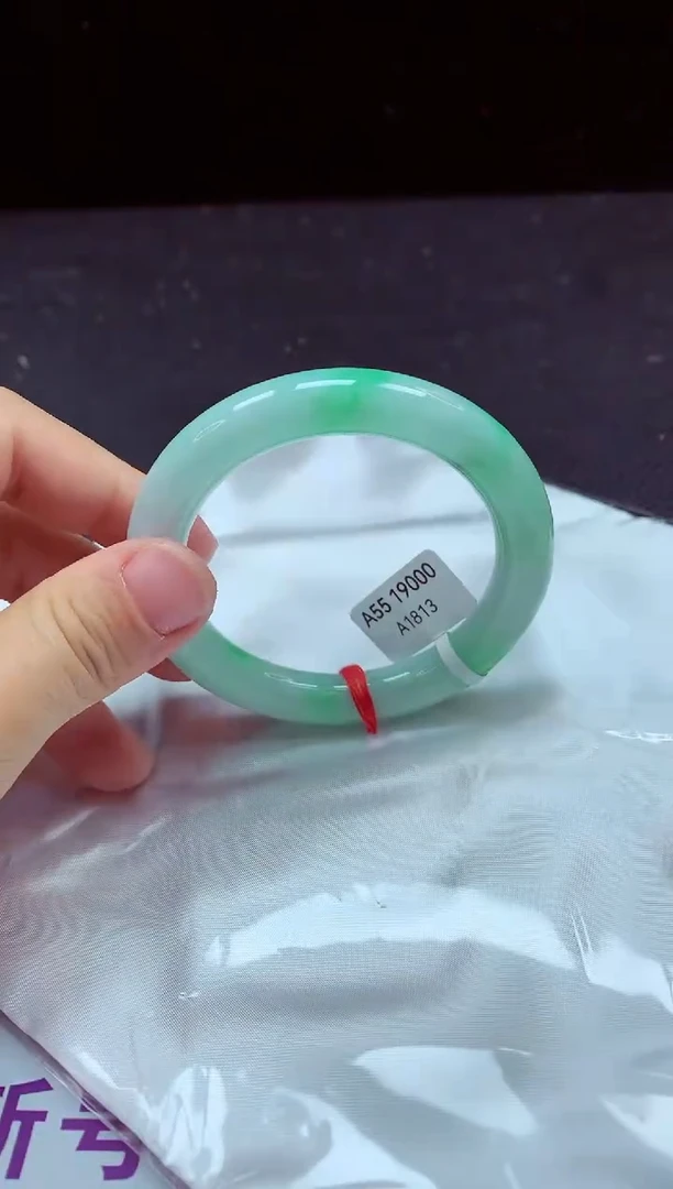 【闪购商品】翡翠手镯未镶嵌镯子55+