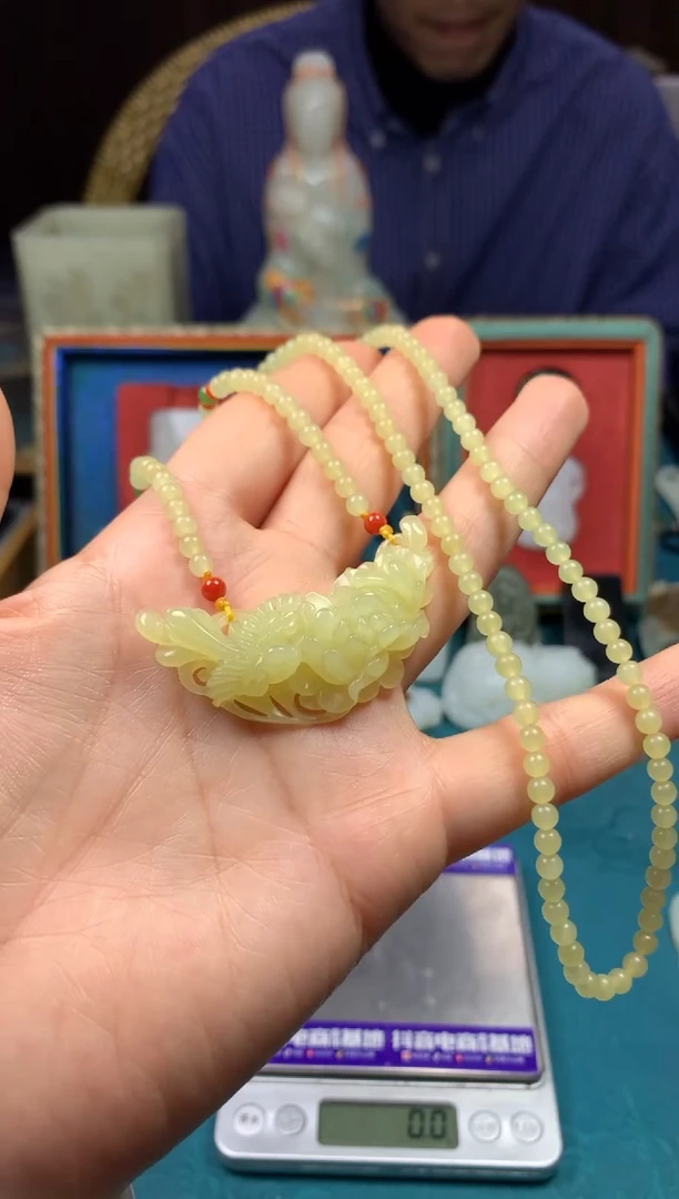 颈饰未镶嵌和田玉1