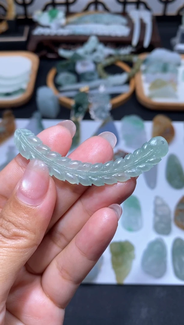 【闪购商品】定制翡翠未镶嵌玉璜