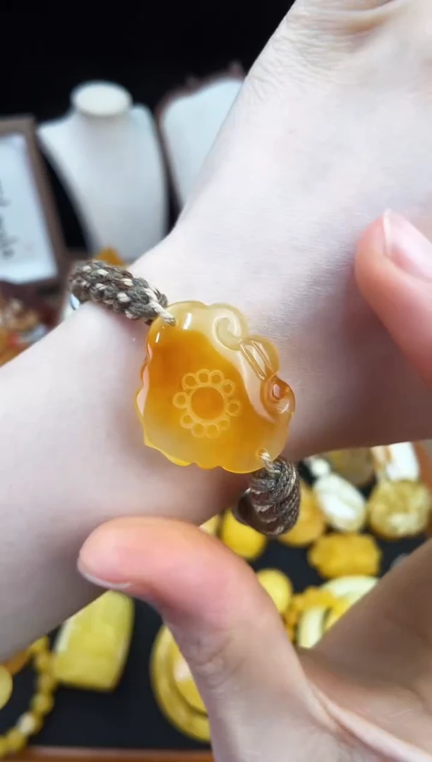 琥珀未镶嵌珠宝奇石柒月