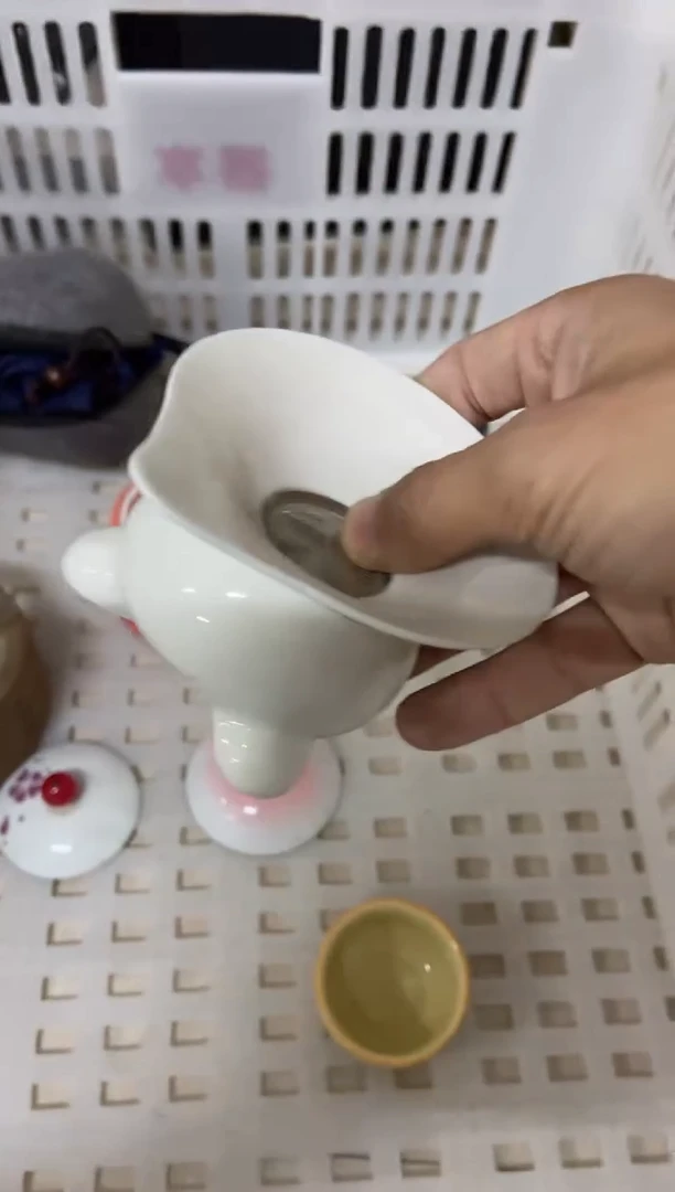 无运费险有瑕疵的摄影的产品有使用过的痕迹有点脏介意勿拍