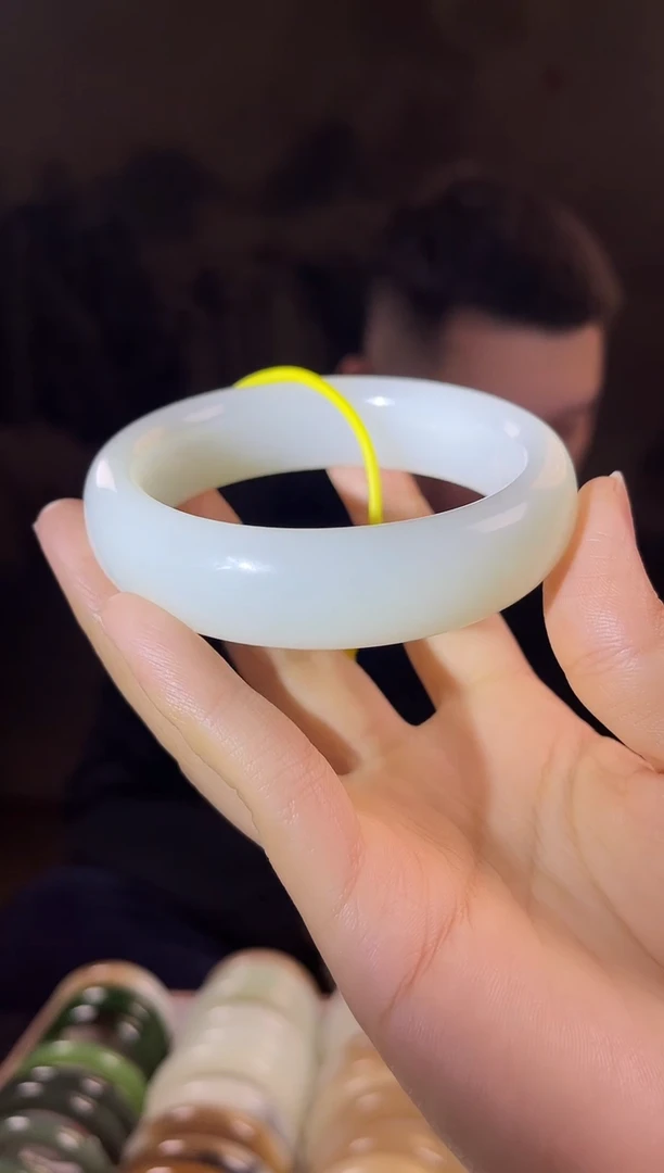 未镶嵌手镯和田玉58-60圈口仅一只