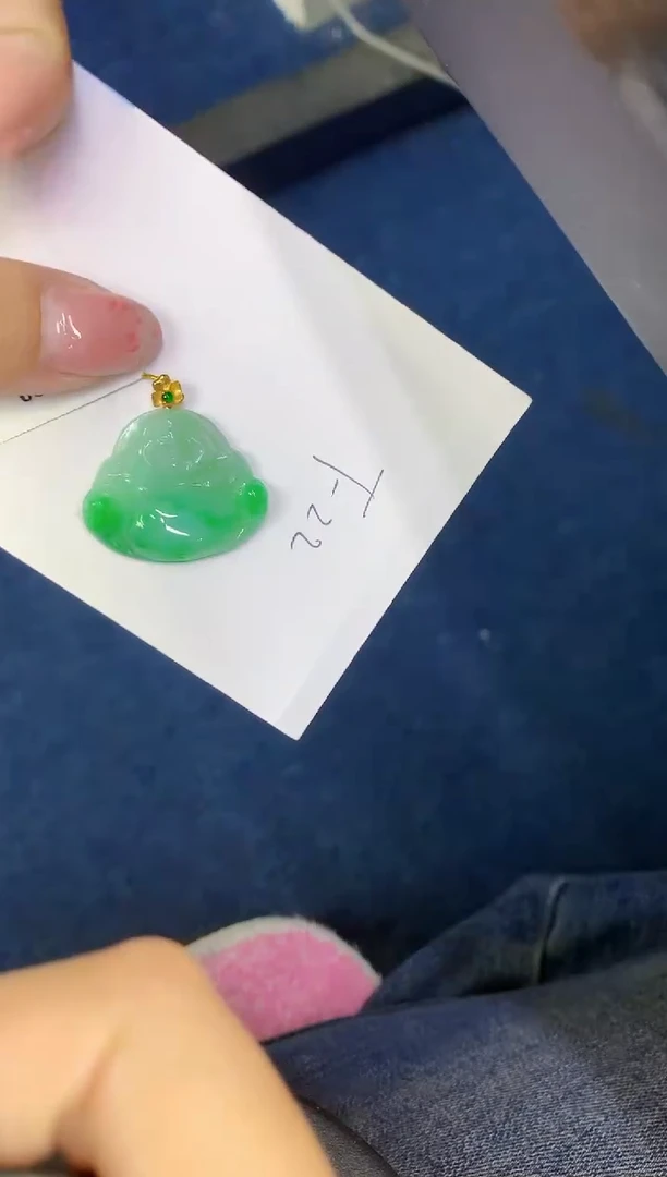 翡翠18K金镶嵌颈饰缅甸天然翡翠A货