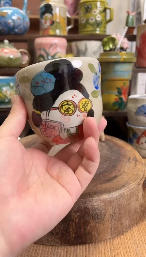 摆件手绘高温釉下陶瓷