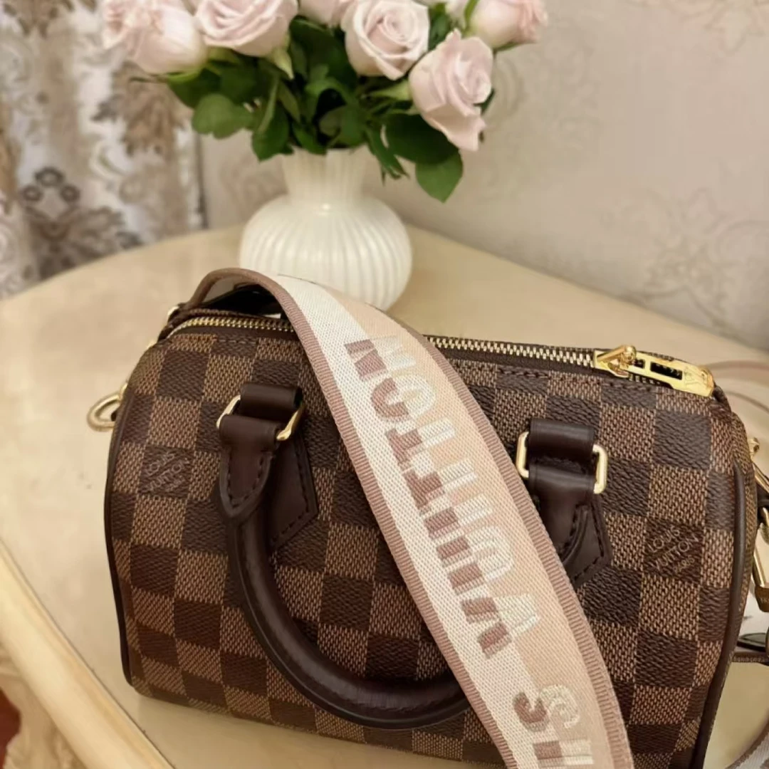 99新 LouisVuitton/路易威登 青奢荟/sp20棋盘格斜挎包/69437