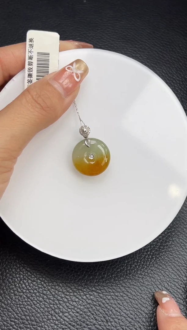 【闪购商品】翡翠颈饰18K金镶嵌YM390-2 平安扣