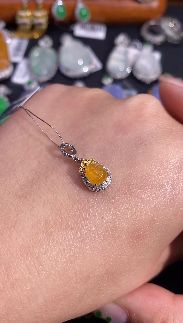 【闪购商品】翡翠吊坠(不含链)18K金镶嵌万能扣吊坠