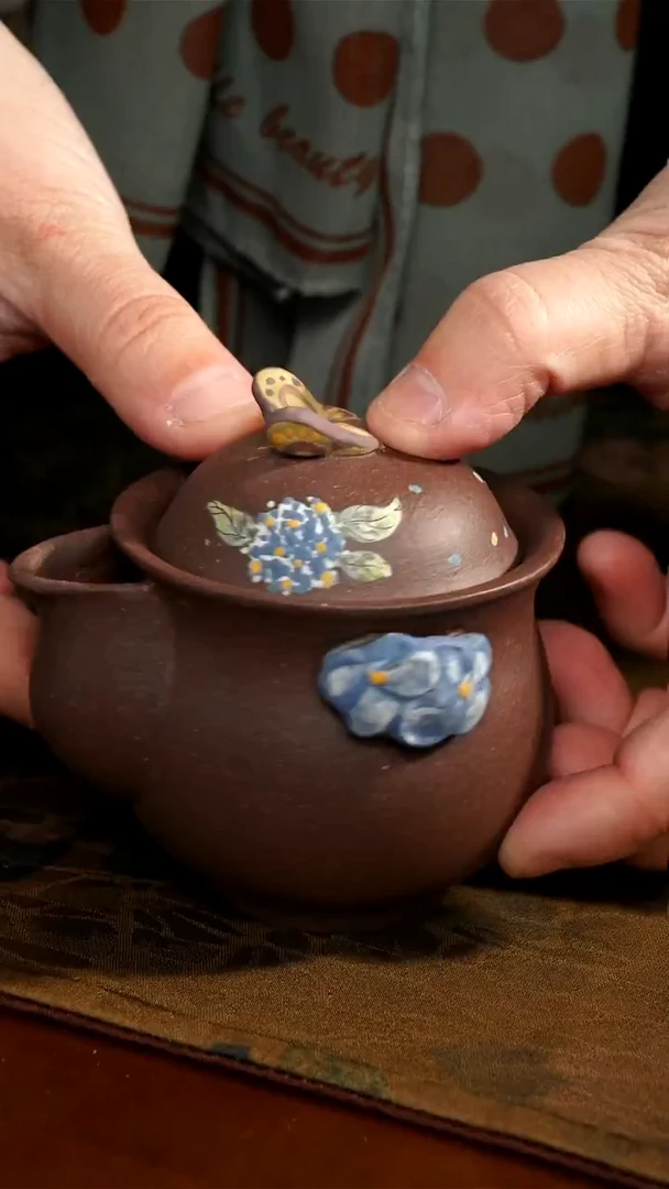 茶壶紫砂紫泥花花蝴蝶滴子手抓壶