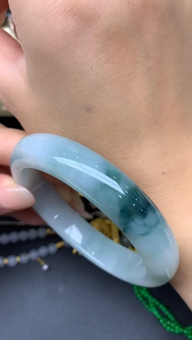 翡翠手镯未镶嵌231-雪姐翡翠天天见