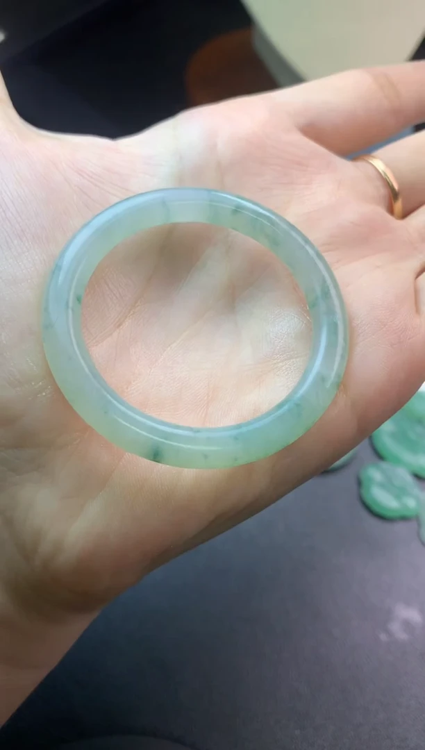 定制翡翠未镶嵌毛货