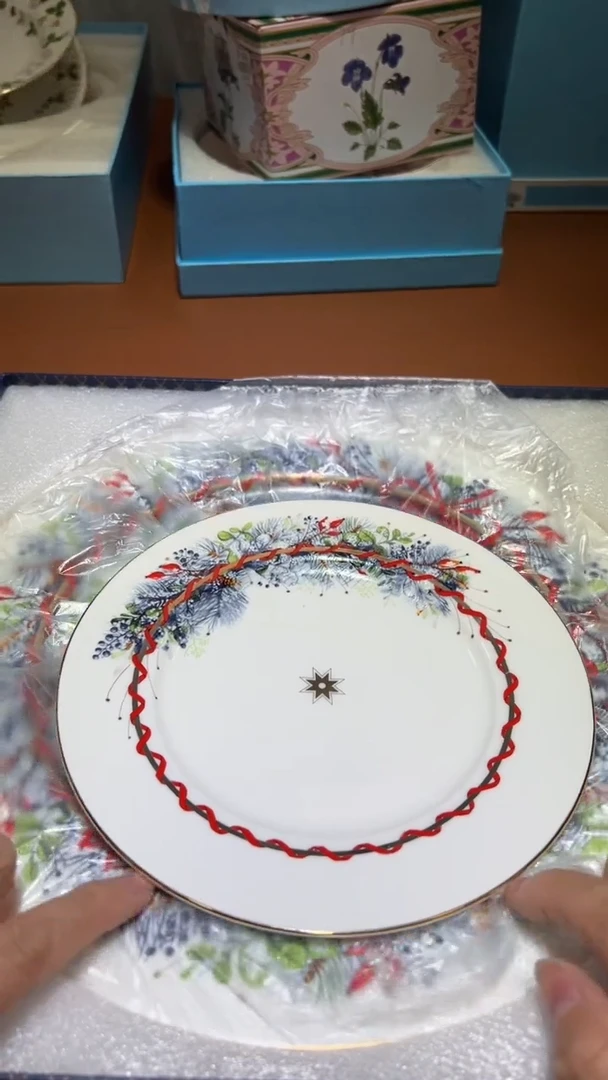 瓷片碗碟好物一件不留@@1