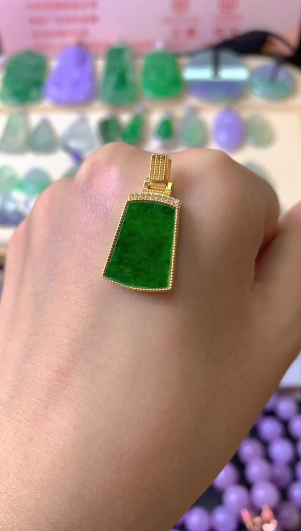 吊坠(赠链)银S925镶嵌翡翠E****儿吊坠