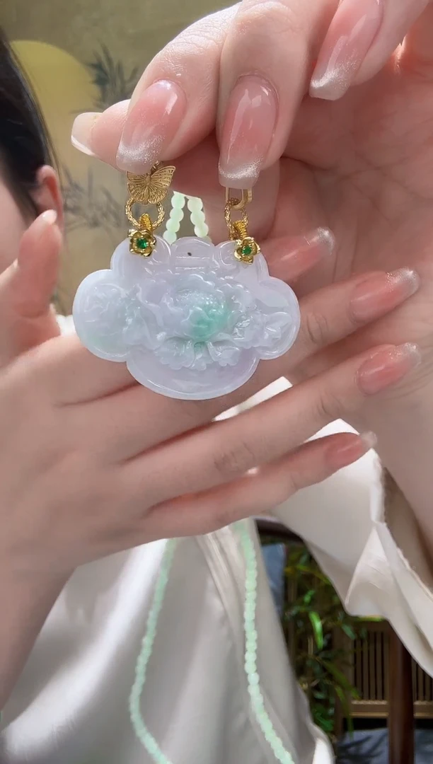 翡翠未镶嵌颈饰吊坠