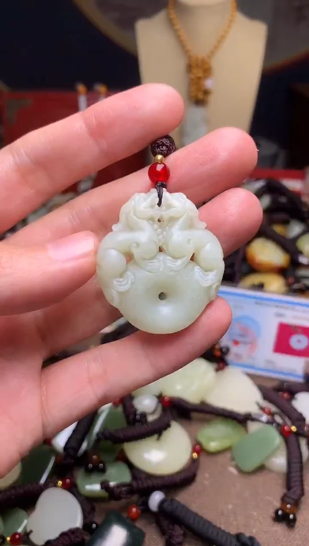 颈饰未镶嵌和田玉新疆料青海料清水和田玉吊坠