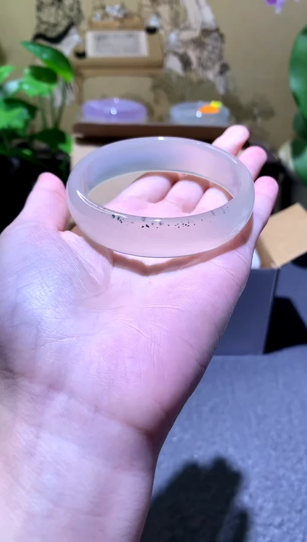 手镯玛瑙/玉髓未镶嵌1